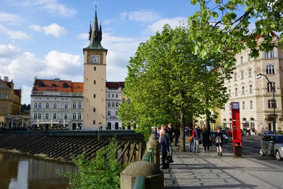 Central Two Floor Flat By Charles Bridge Praha